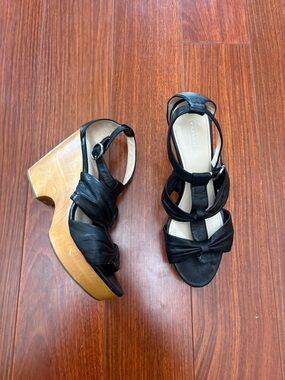 COACH Nola Wooden Leather Bows Wedge Heels Size 9
